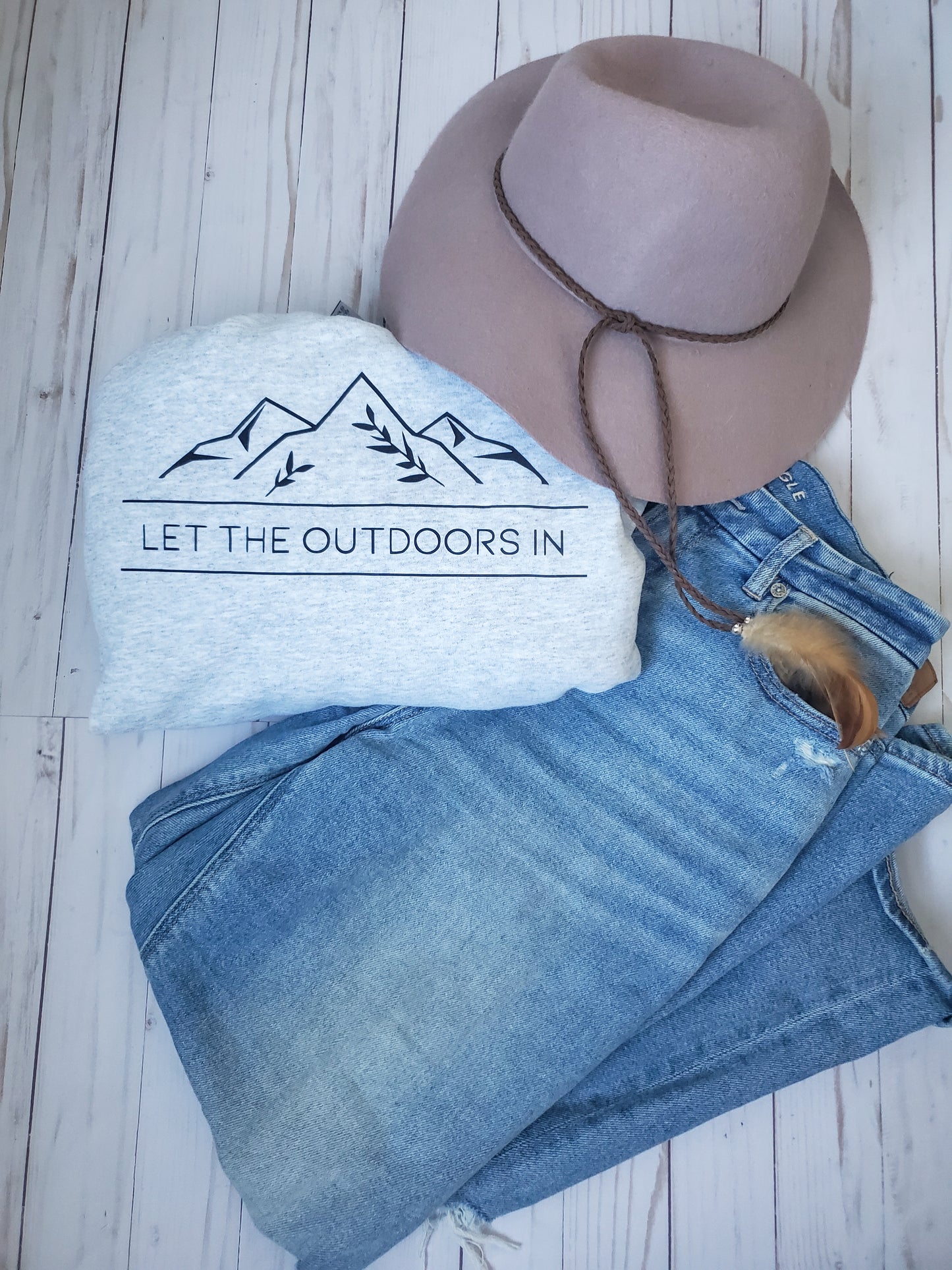 let the outdoors in crewneck