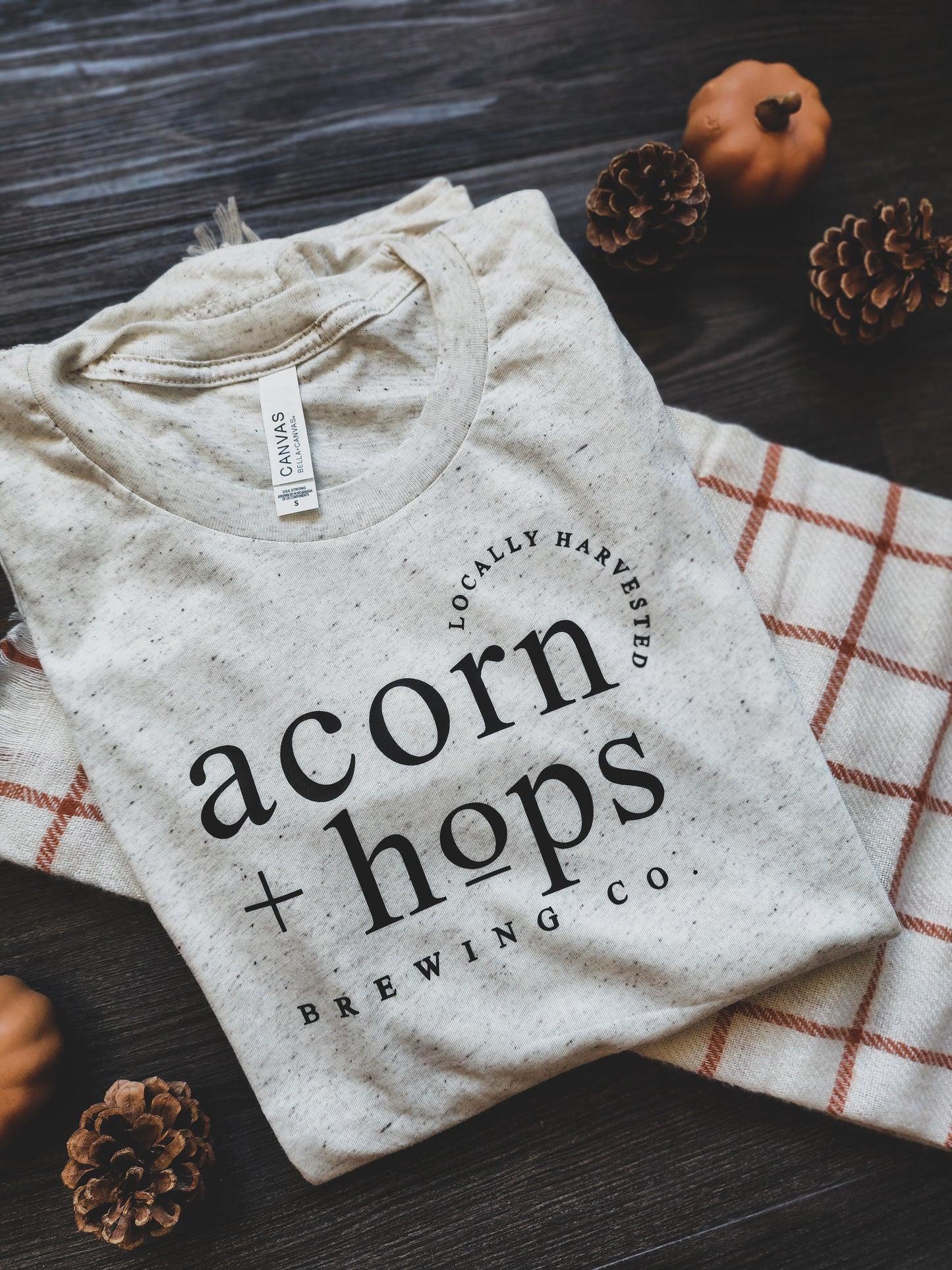 acorn + hops tee