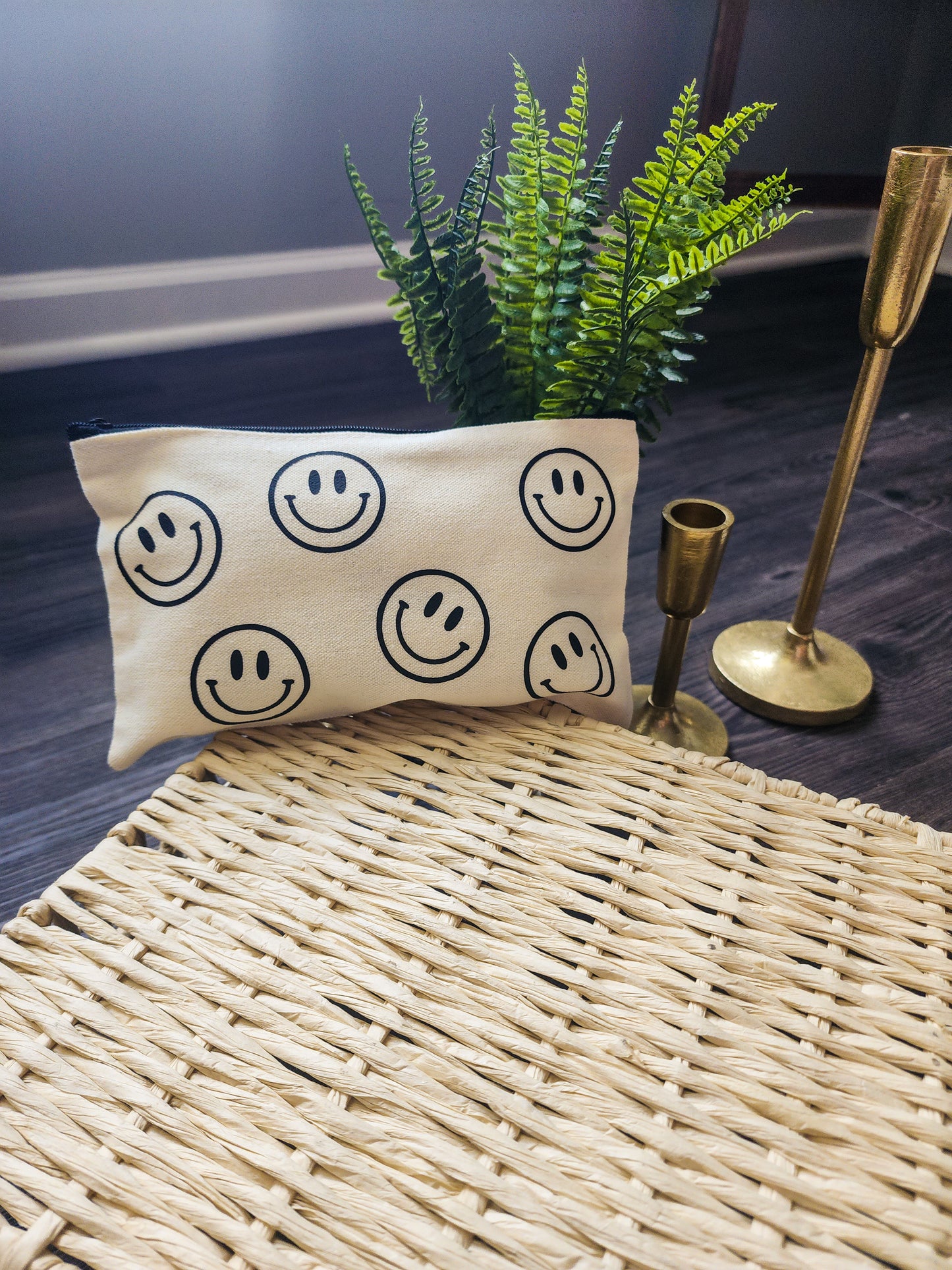 smiley pouch